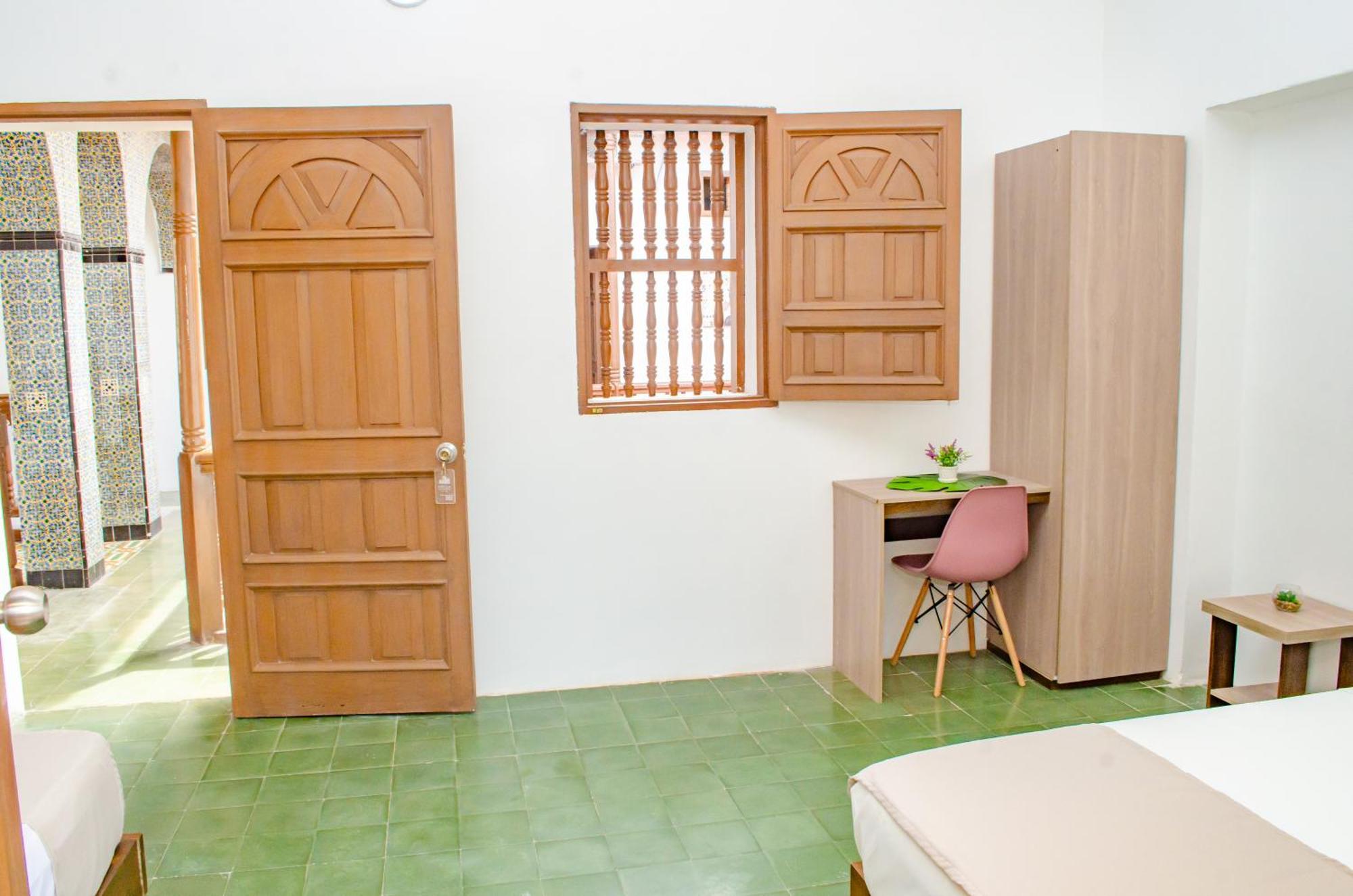 Aw Puertas De La Bahia 3*