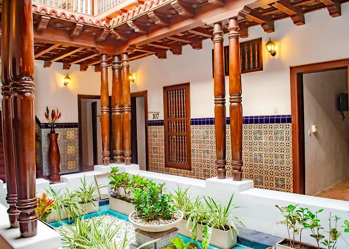 Aw Hotel Puertas De La Bahia